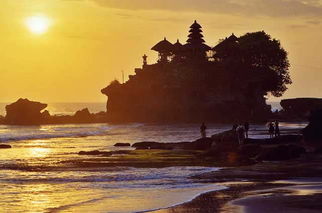 Tanah-Lot-02