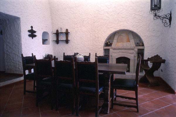 CASALVELINO2002-La