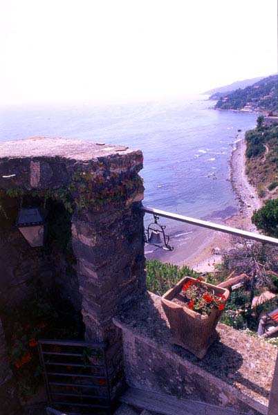 CASALVELINO2002-La