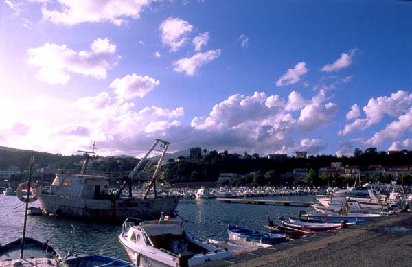 CASALVELINO2002-La