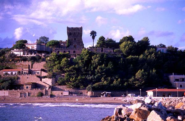 CASALVELINO2002-La